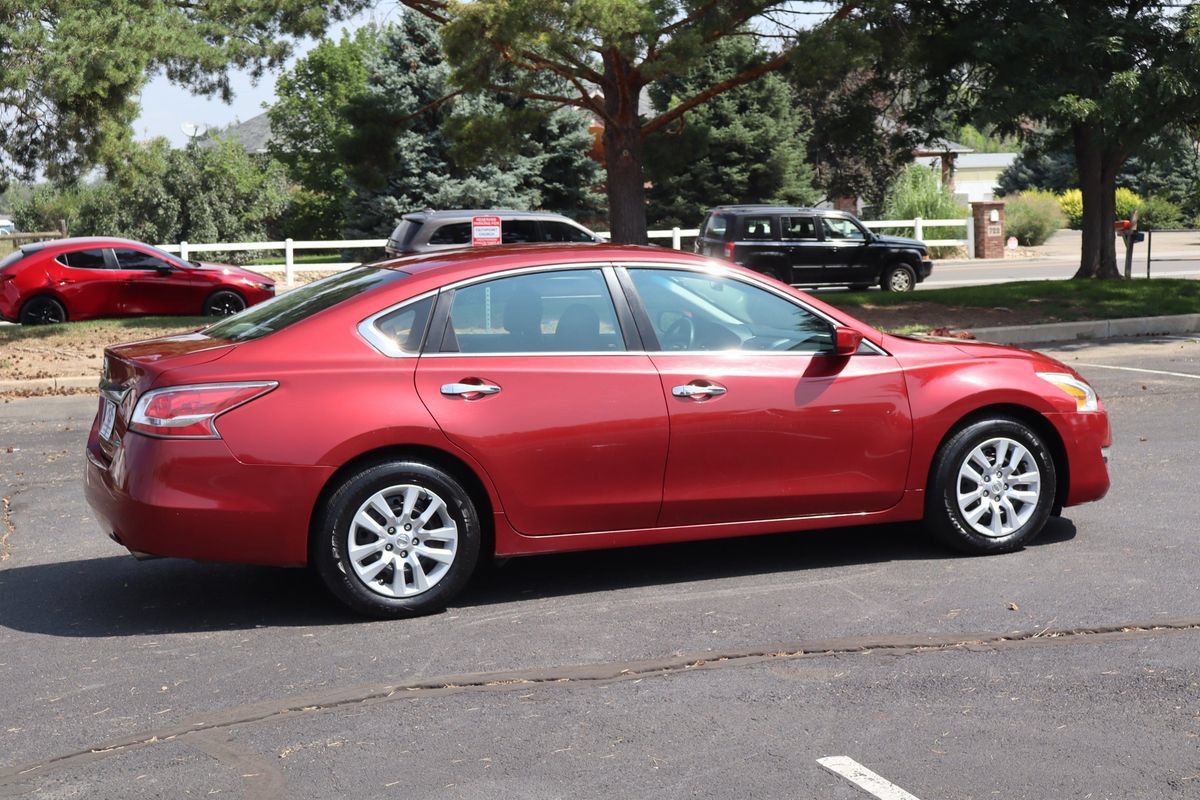 Used 2014 Nissan Altima 2.5 S FWD image 4