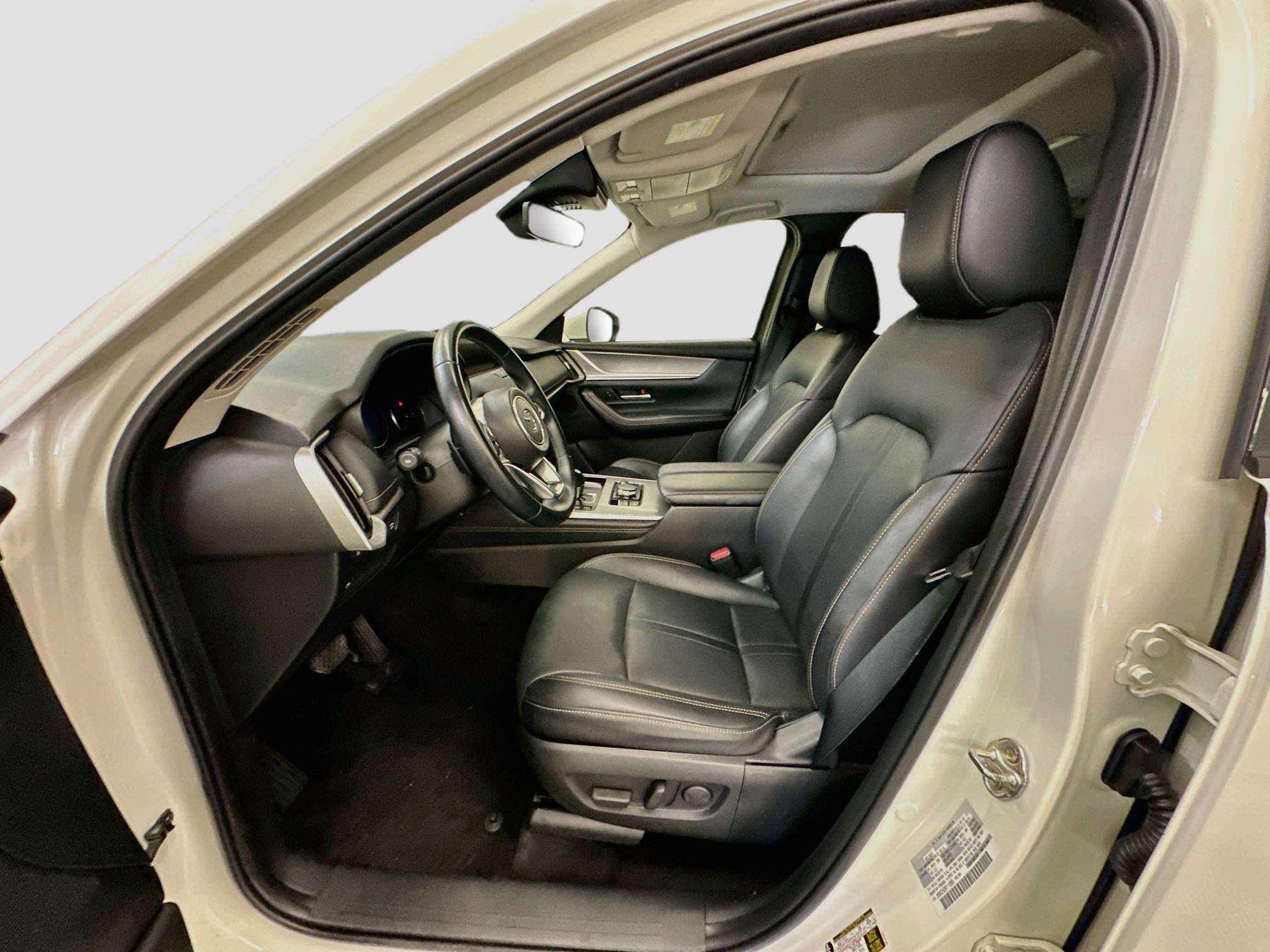Used 2024 MAZDA CX-90 3.3 Turbo w/ Preferred Plus AWD/4WD image 13
