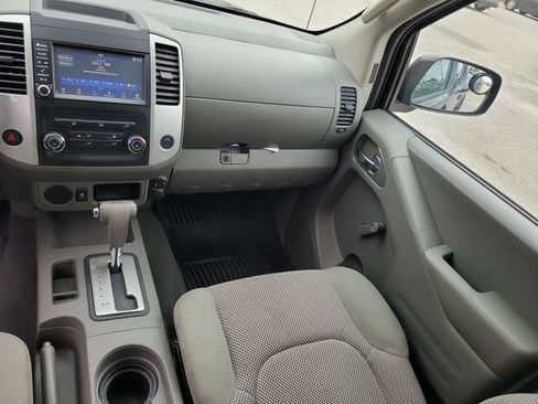 Used 2019 Nissan Frontier S image 16