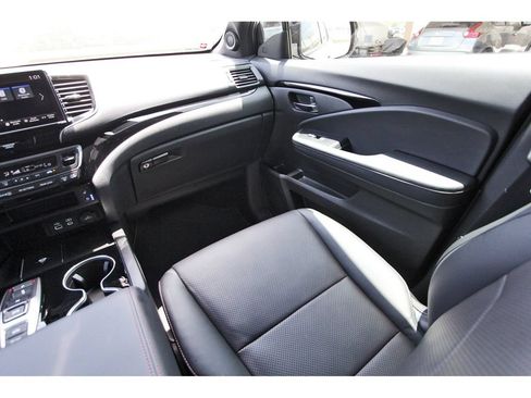 Used 2026 Honda Ridgeline Black Edition image 13