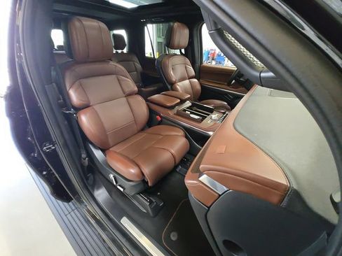 Used 2025 Lincoln Navigator L Reserve AWD/4WD image 30