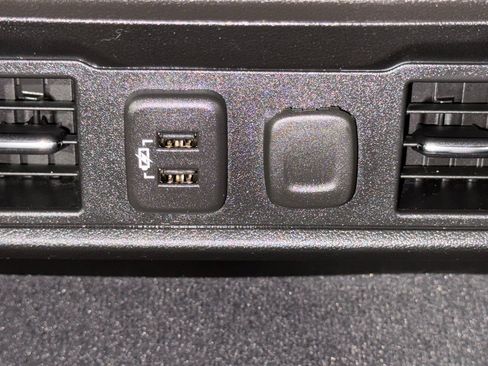 Used 2019 Chevrolet Silverado 1500 RST image 37