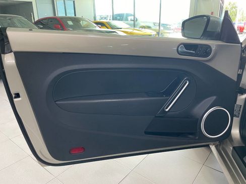 Used 2012 Volkswagen Beetle 2.5 image 13
