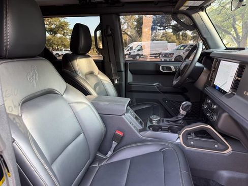 Used 2026 Ford Bronco Badlands AWD/4WD image 14