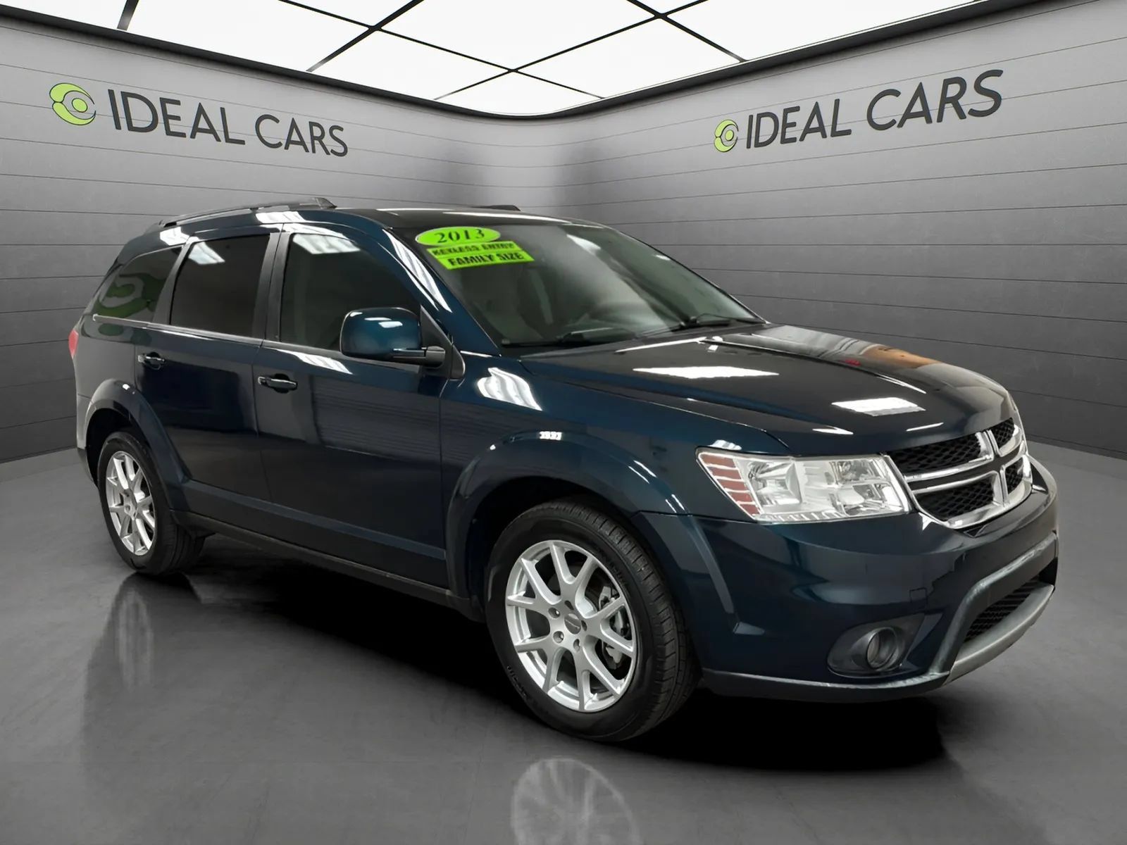 Used 2013 Dodge Journey SXT w/ Flexible Seating Group FWD image 3