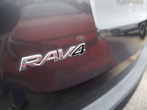Used 2014 Toyota RAV4 XLE FWD image 12
