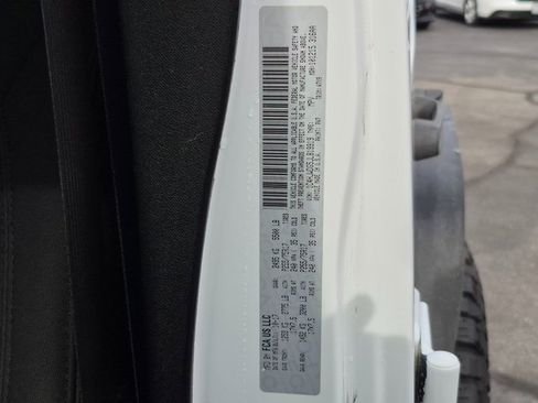 Used 2018 Jeep Wrangler Unlimited Sport S image 23