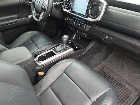 Used 2023 Toyota Tacoma Limited image 17