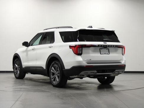 New 2026 Ford Explorer Active w/ Active Comfort Package image 6