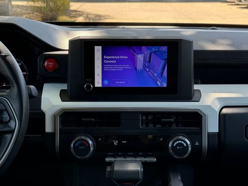 Used 2024 Toyota Tacoma TRD Off-Road image 17