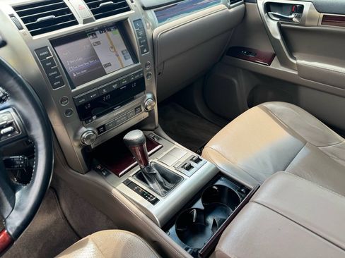 Used 2014 Lexus GX 460 w/ Premium Package AWD/4WD image 23