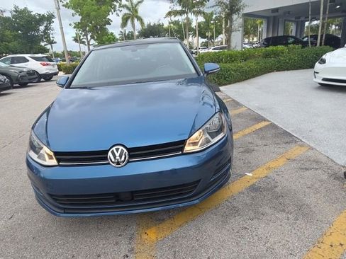 Used 2017 Volkswagen Golf 4-Door FWD image 15