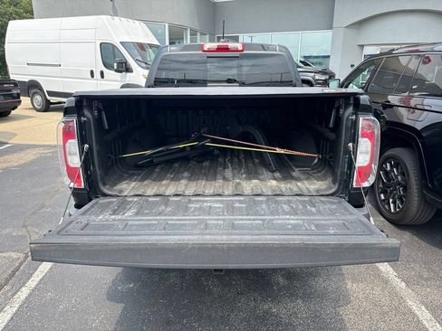 Used 2016 GMC Canyon SLE w/ Nightfall Edition AWD/4WD image 9