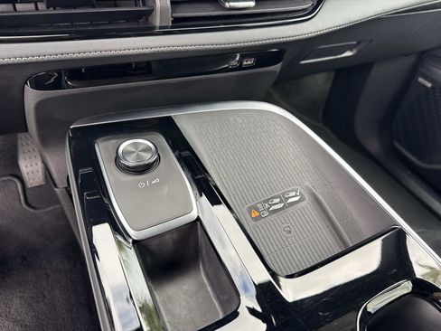 Used 2025 Buick Enclave Preferred image 24