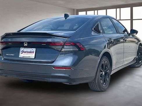 Used 2025 Honda Accord SE image 6