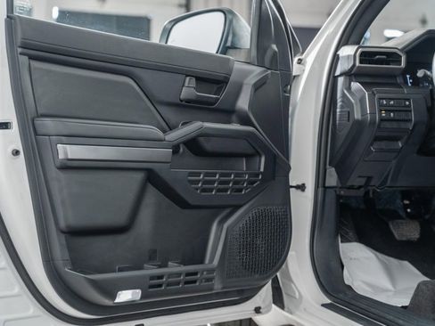 Certified 2025 Toyota 4Runner SR5 image 37