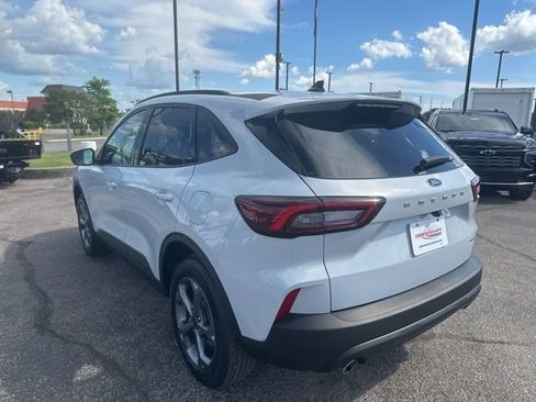 Used 2025 Ford Escape ST-Line Select AWD/4WD image 5