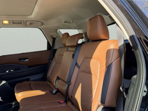 Used 2023 Nissan Pathfinder Platinum w/ Cargo Package FWD image 38