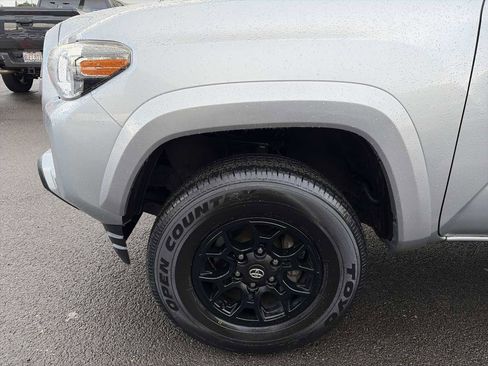 Used 2022 Toyota Tacoma SR5 image 11