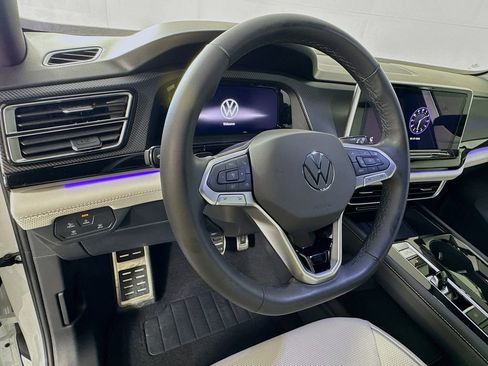 Used 2025 Volkswagen Atlas Cross Sport SEL Premium R-Line image 11