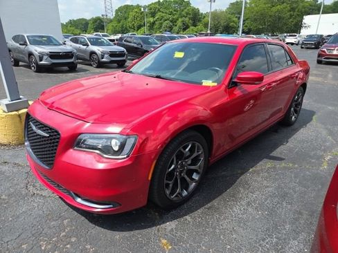 Used 2016 Chrysler 300 S w/ 300S Premium Group RWD image 3