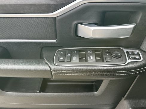 Used 2024 RAM 2500 Big Horn image 11