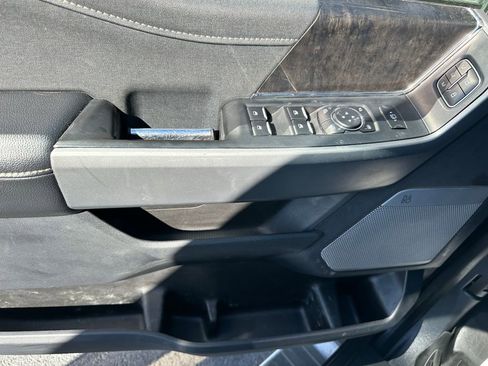 Certified 2024 Ford F250 Lariat w/ Chrome Package image 15