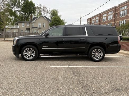 Used 2015 GMC Yukon XL Denali w/ Touring Package AWD/4WD image 20