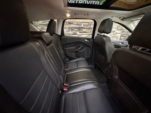 Used 2015 Ford Escape Titanium w/ Equipment Group 301A AWD/4WD image 33