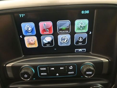 Used 2018 Chevrolet Silverado 1500 LT w/ High Desert Package image 4