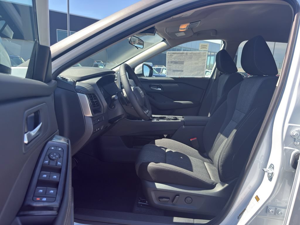 New 2026 Nissan Rogue SV AWD/4WD image 11