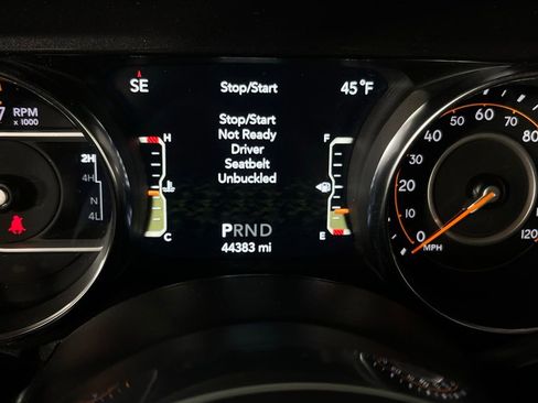 Used 2021 Jeep Wrangler Unlimited Sahara image 15