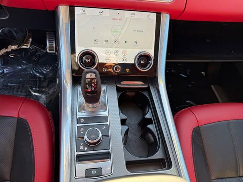 Used 2021 Land Rover Range Rover Sport HST image 27