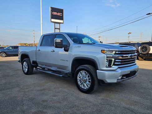 Used 2023 Chevrolet Silverado 2500 High Country image 9