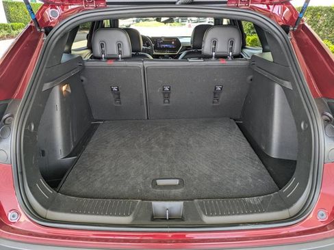 Used 2024 Chevrolet Trax RS w/ Sunroof Package FWD image 6
