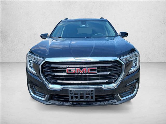 Used 2022 GMC Terrain SLE w/ Driver Convenience Package FWD image 2