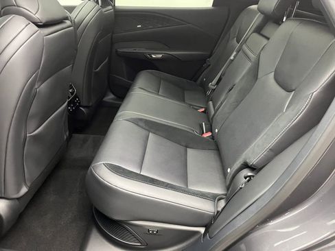 Used 2025 Lexus RX 500h F Sport image 29