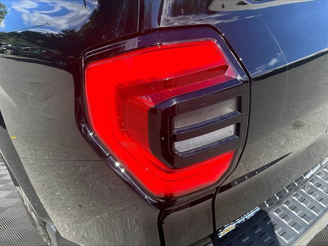 Used 2025 Toyota 4Runner Limited AWD/4WD image 32