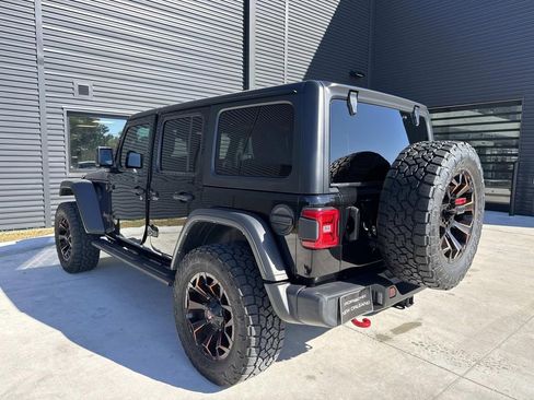 Used 2024 Jeep Wrangler Unlimited Rubicon image 3