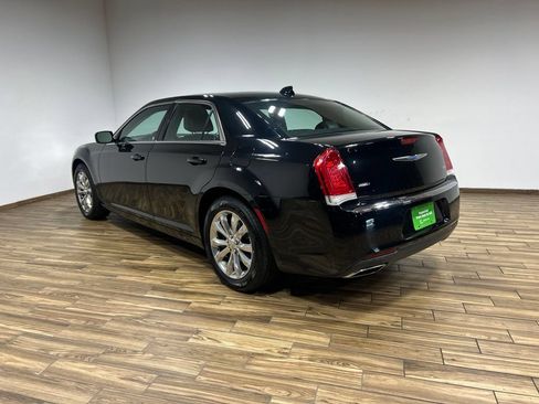 Certified 2018 Chrysler 300 Touring L AWD/4WD image 27