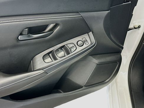 Used 2024 Nissan Sentra S FWD image 15