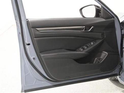 Used 2021 Honda Accord Sport Special Edition image 4