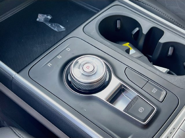 New 2027 Kia Carnival LXS FWD image 17