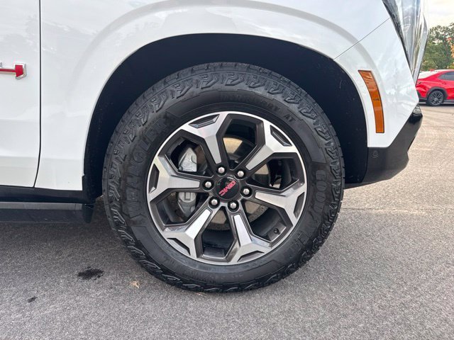 Used 2026 GMC Yukon XL AT4 Ultimate AWD/4WD image 9