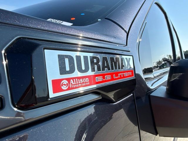 Used 2024 GMC Sierra 2500 AT4 w/ AT4 Premium Plus Package AWD/4WD image 9