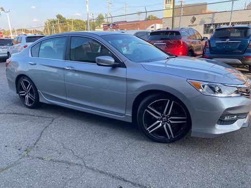 Used 2017 Honda Accord LX image 7