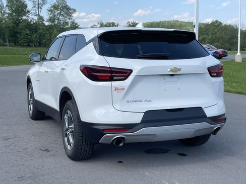 Used 2024 Chevrolet Blazer LT AWD/4WD image 6