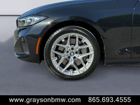 Used 2025 BMW 330i xDrive Sedan AWD/4WD image 9