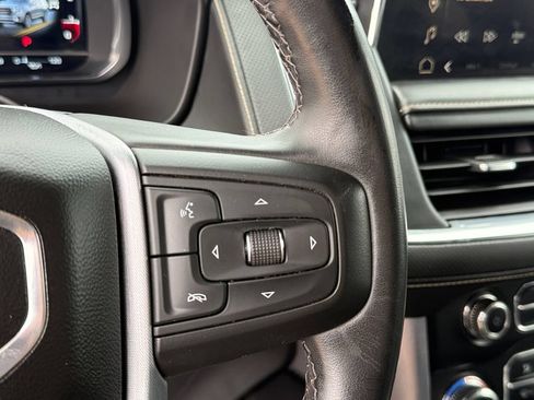 Used 2023 GMC Yukon SLT AWD/4WD image 18
