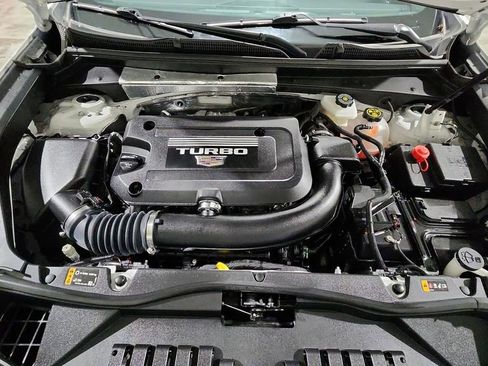 Used 2024 Cadillac XT4 Premium Luxury image 30